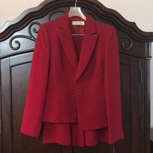 Tahari blazer and skirt set